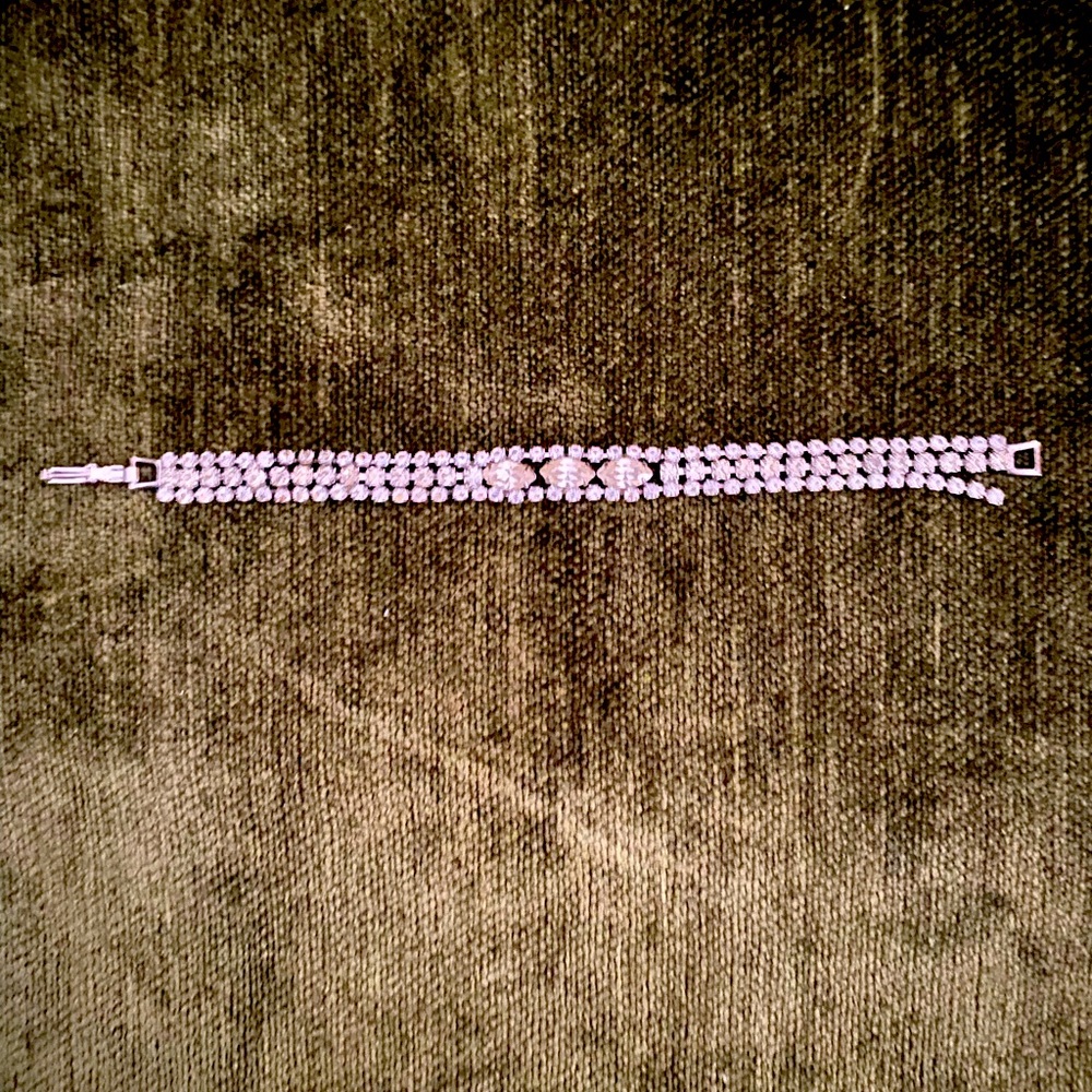 Vintage Rhinestone Bracelet - Picture 5 of 6